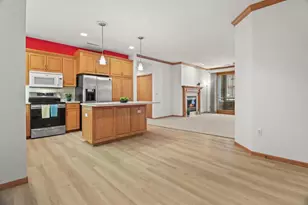 6806 Raymond Rd, Madison, WI 53719 - Photo 10