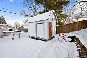 1422 Nevada Rd, Madison, WI 53704 - Photo 28