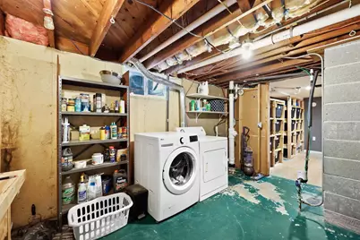 1422 Nevada Road, Madison, WI 53704 - Photo 24