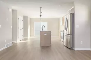 1657 Waverly Wy, Verona, WI 53593 - Photo 4