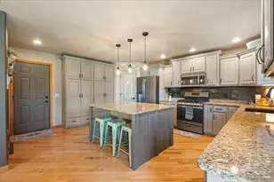 6399 Irving Dr, Sun Prairie, WI 53590 - Photo 14