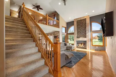 6399 Irving Drive, Sun Prairie, WI 53590 - Photo 8