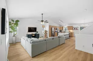 906 Stonecress Ct, Sun Prairie, WI 53590 - Photo 8