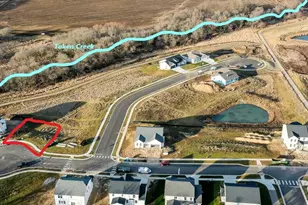 2362 Lonnie Ct, Sun Prairie, WI 53590 - Photo 8