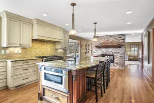 948 Timber Ridge Dr, Oregon, WI 53575 - Photo 4