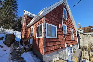 308 Academy St, Elroy, WI 53929 - Photo 4