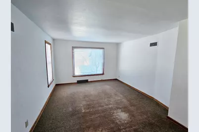 308 Academy Street, Elroy, WI 53929 - Photo 10