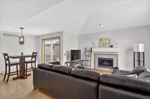 8427 Elderberry Rd, Madison, WI 53717 - Photo 10