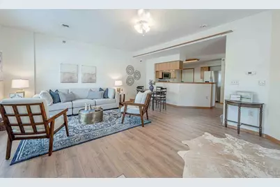 2892 S Seminole Highway #6, Fitchburg, WI 53711 - Photo 4