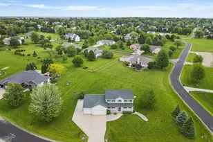 3026 Saddle Brooke Trail, Sun Prairie, WI 53590 - Photo 2