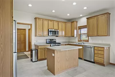 3026 Saddle Brooke Trail, Sun Prairie, WI 53590 - Photo 14