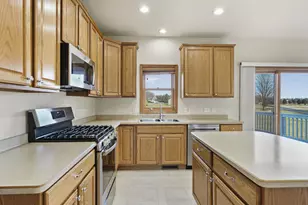 3026 Saddle Brooke Trail, Sun Prairie, WI 53590 - Photo 14