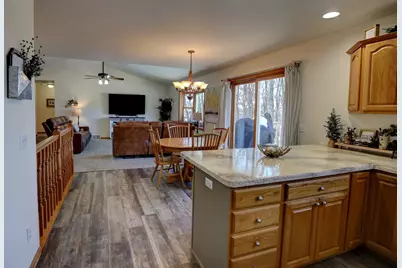 2245 Sunset Drive, Reedsburg, WI 53959 - Photo 10
