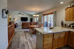 2245 Sunset Dr, Reedsburg, WI 53959 - Photo 10