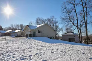 2245 Sunset Dr, Reedsburg, WI 53959 - Photo 4