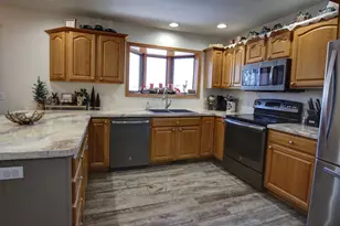 2245 Sunset Dr, Reedsburg, WI 53959 - Photo 6