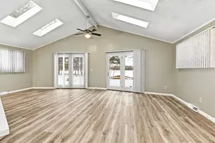 W5690 Cherokee Ln, New Lisbon, WI 53950 - Photo 4