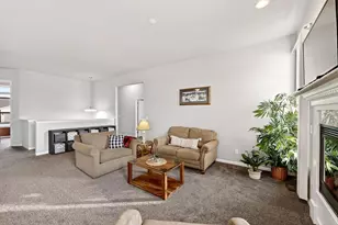 3159 Guinness Dr, Janesville, WI 53546 - Photo 4