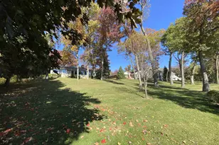 N5667 Lac Verde Cir, Green Lake, WI 54941 - Photo 8