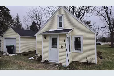 2166 E Bradley Street, Beloit, WI 53511 - Photo 2