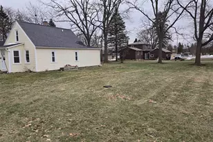 2166 E Bradley St, Beloit, WI 53511 - Photo 8