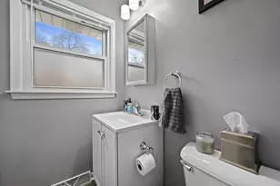 5405 W Hemlock Rd, Milwaukee, WI 53223 - Photo 16