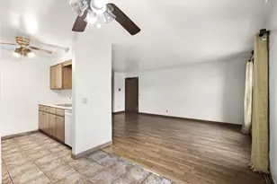 6717 Park Edge Dr, Madison, WI 53719 - Photo 12