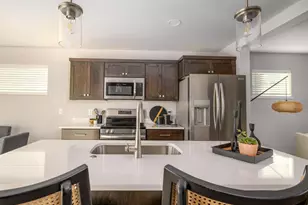 808 Indigo Ln, Waunakee, WI 53597 - Photo 6