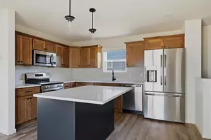 1677 Waverly Wy, Verona, WI 53593 - Photo 4