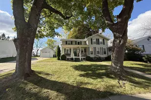 140 South St, Sun Prairie, WI 53590 - Photo 2