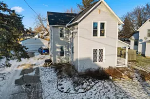 204 Linden St, Fort Atkinson, WI 53538 - Photo 32