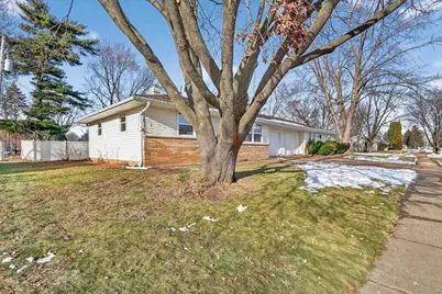 56 S Huron Drive, Janesville, WI 53545 - Photo 2