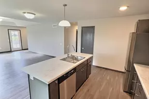 1510 Wedgewood Dr, Watertown, WI 53098 - Photo 8