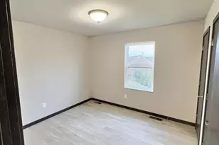 1512 Wedgewood Dr, Watertown, WI 53098 - Photo 12