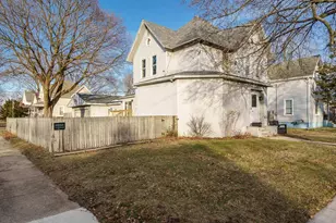1123 Portland Ave, Beloit, WI 53511 - Photo 2