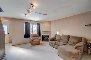 1017 Gammon Ln, Madison, WI 53719 - Photo 4