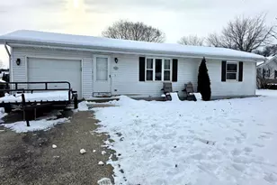 1508 Endl Blvd/501 Nadig Ct, Fort Atkinson, WI 53538 - Photo 2