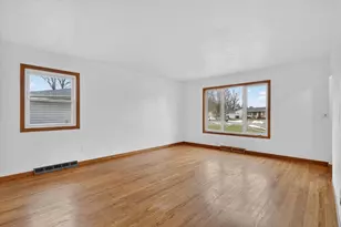 1240 Boynton Ct, Janesville, WI 53545 - Photo 8