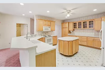 1630 Wheeler Road #102, Madison, WI 53704 - Photo 6