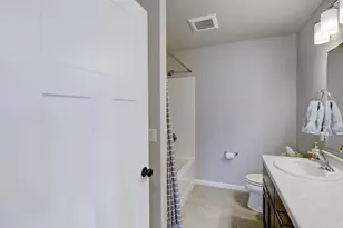 9635 Tawny Acorn Dr, Verona, WI 53593 - Photo 36