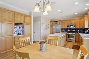 423 Fargo Trail, Middleton, WI 53562 - Photo 6