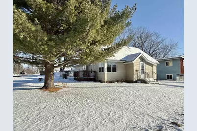 702 E 8th Avenue, Brodhead, WI 53520 - Photo 1
