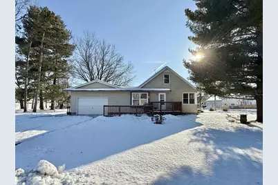 702 E 8th Avenue, Brodhead, WI 53520 - Photo 2