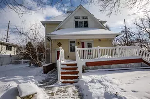 214 S 8th St, Mount Horeb, WI 53572 - Photo 2