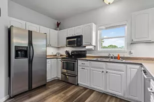 6110 Sandstone Dr, Madison, WI 53719 - Photo 12