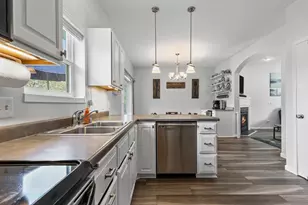 6110 Sandstone Dr, Madison, WI 53719 - Photo 14