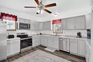427 W 12th Ave, Oshkosh, WI 54902 - Photo 24