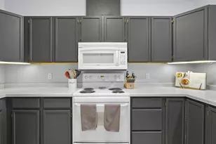 301 Harbour Town Dr, Madison, WI 53717 - Photo 10