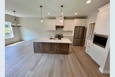 7714 Larkspur Lane, DeForest, WI 53532 - Photo 4