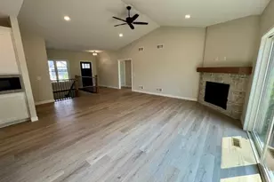 7714 Larkspur Ln, DeForest, WI 53532 - Photo 8